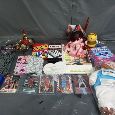 BOX OF ASSORTED TOYS AND GAMES TO INCLUDE TEDDIES, CARD GAMES AND COLLECTABLE TRADING CARDS