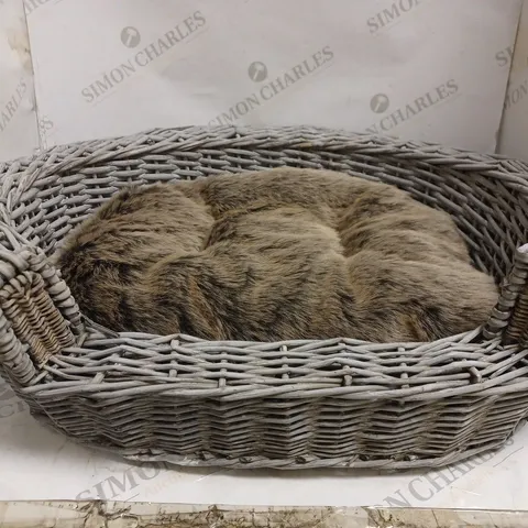 BOXED PAWHUT PET WICKER BED WITH CUSHION.