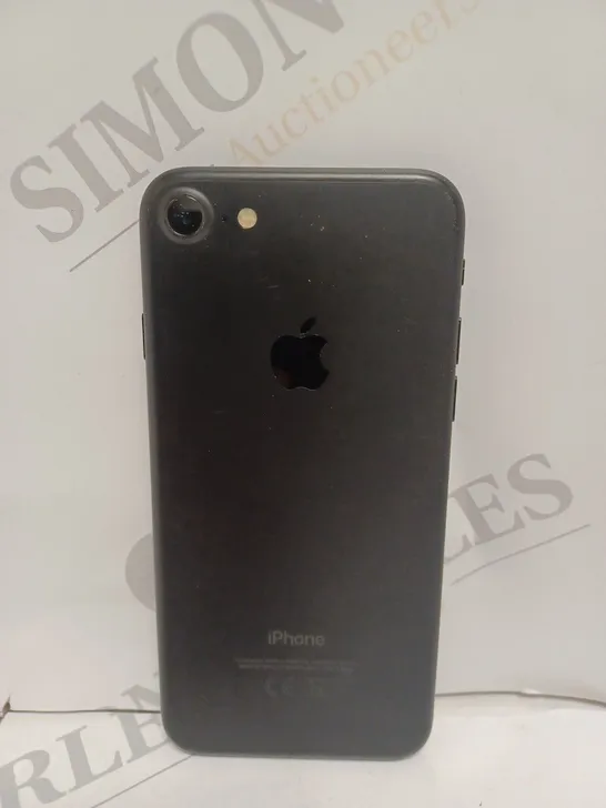 APPLE IPHONE 7 (A1778) SMARTPHONE