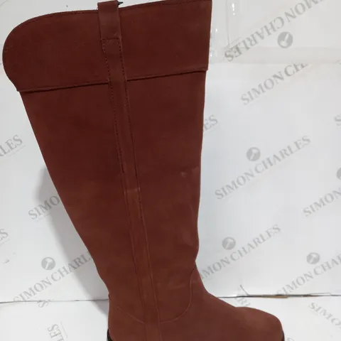 EMU AUSTRALIA HERVEY KNEE HIGH BOOT TAWNY SIZE 7 - BOXED 