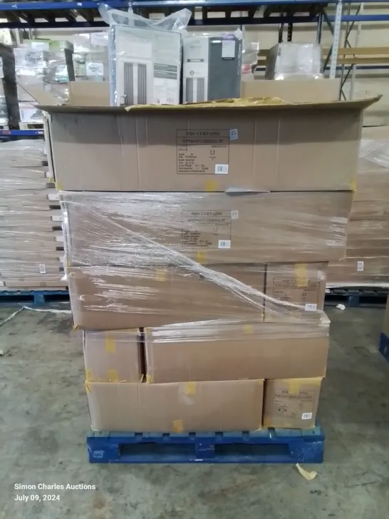 PALLET CONTAINING APPROXIMATELY 18 BOXES OF SUPER SOFT PENCIL PLEAT THERMAL BLACKOUT CURTAINS 168CM W 137CM D