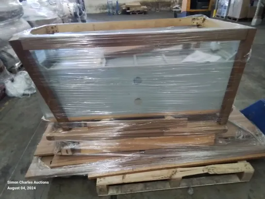 PALLET CONTAINING VARIOUS SIDEBOARD AND FURNITURE PARTS 