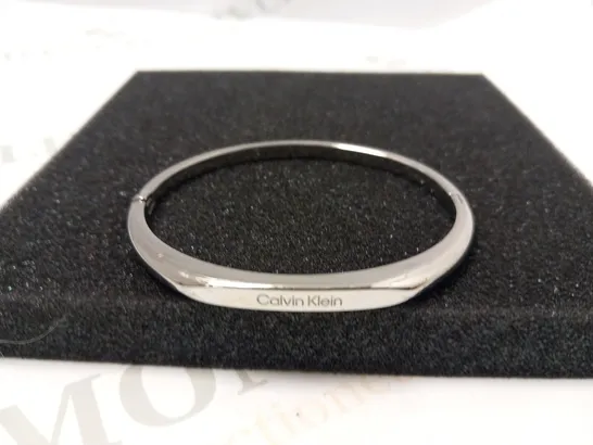 BOXED CALVIN KLEIN FACETED LADIES BANGLE