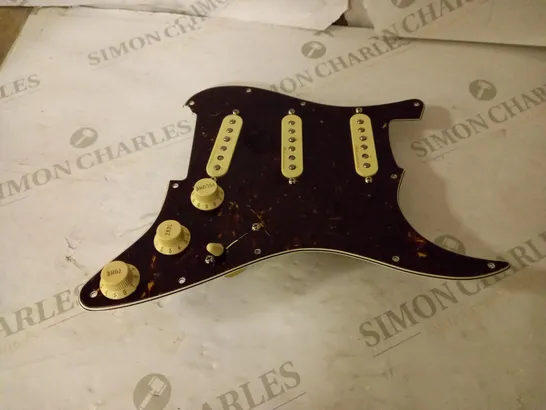 FENDER PRE-WIRED PICKGUARD STRAT VINTAGE NOISELESS - S/S/S - TORTOISE SHELL, (0992344500)