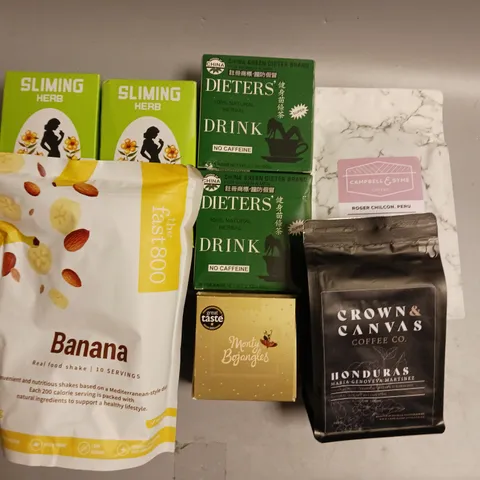 BOX OF APPROX 12 ASSORTED FOOD ITEMS TO INCLUDE - CROWN AND CANVAS COFFEE BEANS - CAMPBELL & SYME COFFEE BEANS - THE FAST800 BANANA MEAL REPLACEMENT SHAKE ETC