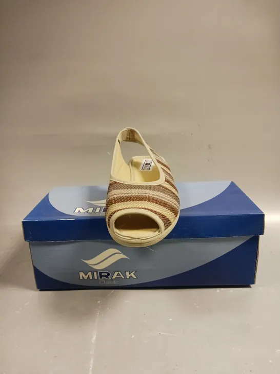 BOXED PAIR OF MIRAK LADIES BROWN STRIPED SLINGBACK SANDALS - SIZE 5