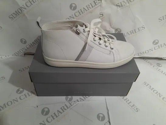 BOXED VIONIC AURA STEVIE CASUAL TRAINERS SIZE 6