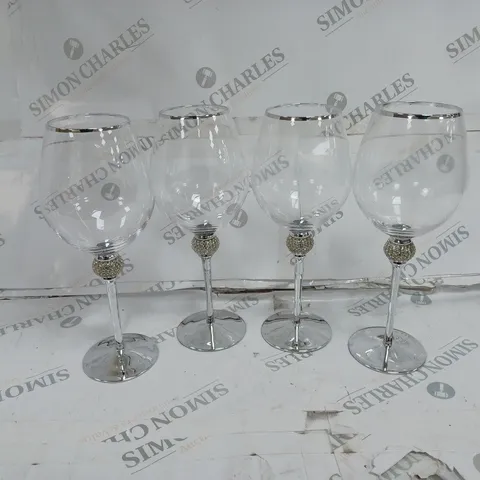 BOXED JULIEN MACDONALD CRYSTAL DETAIL SET OF WINE GLASSES