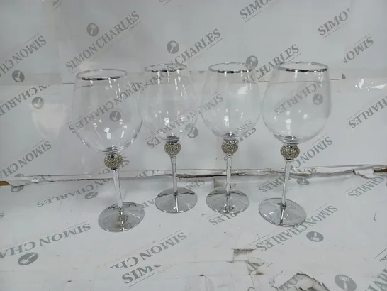 BOXED JULIEN MACDONALD CRYSTAL DETAIL SET OF WINE GLASSES