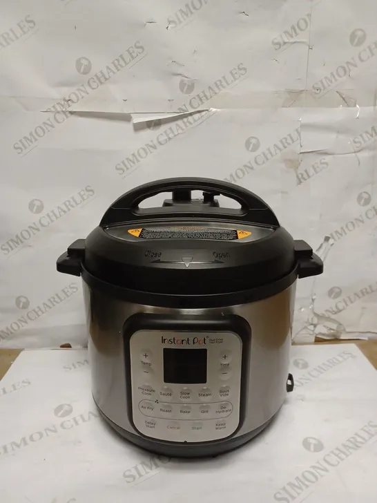 INSTANT POT DUO CRISP AIR FRYER MULTICOOKER