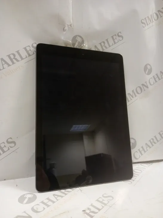 APPLE IPAD AIR A1475 - SLIVER