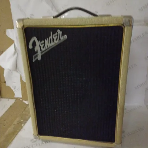 FENDER BEIGE AMPLIFIER