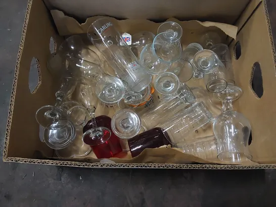 BOX OF ASSORTED GLASSWARE PRODUCTS TO INCLUDE: WINE GLASSES, TALL DRINKS GLASSES, BEER GLASSES ECT - QUANTITY UNSPECIFIED 