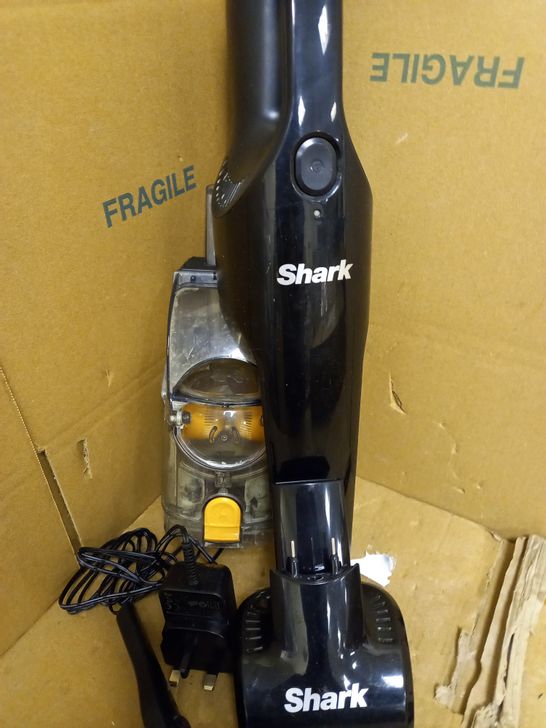 SHARK HANDVAC CORDLESS HAND VACUUM CLEANER