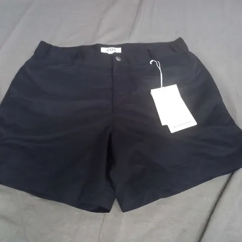 COS NAVY SHORTS - UK 32R