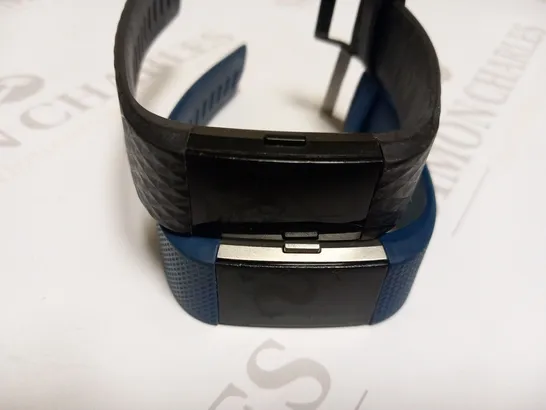 4 ASSORTED DAMAGED SCREEN FITBITS