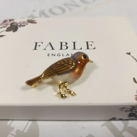 BOXED FABLE ENAMAEL ROBIN BROOCH