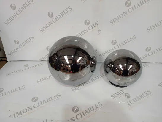 BOXED KELLY HOPPEN SET OF 2 INDOOR OUTDOOR PRELIT GLASS DECOR - REFLECTIVE ORBS