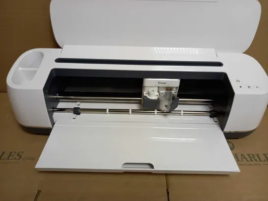 CRICUT MAKER SMART CUTTING MACHINE