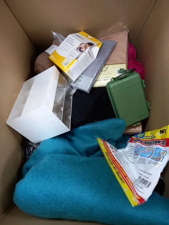 BOX OF APPROXIMATELY 15 ASSORTED ITEMS TO INCLUDE BEAST MILK STORAGE BAGS, YARN, PILLOW CASE ETC