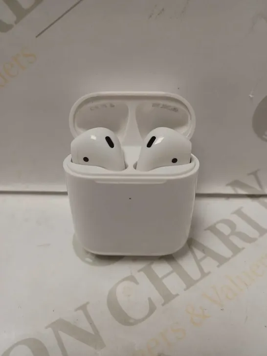 APPLE AIRPODS A1938