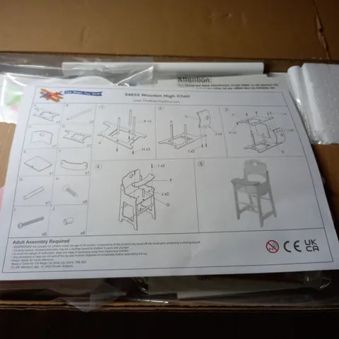 BOXED THE MAGIC TOY SHOP WOODEN HIGH CHAIR