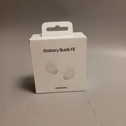 SEALED BOXED SAMSUNG GALAXY BUDS FE IN WHITE 