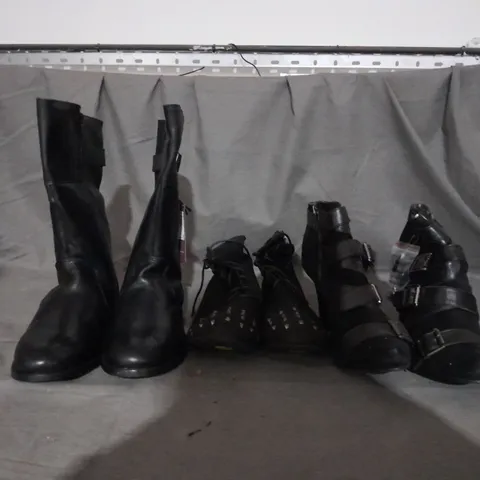 APPROXIMATELY 10 PAIRS OF ASSORTED WOMEN SHOES IN VARIOUS STYLES AND SIZES 