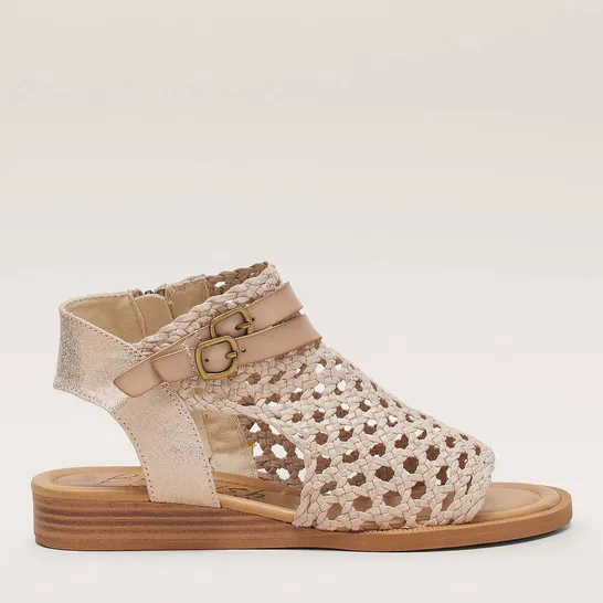 BLOWFISH MALIBU ANUELLA OPEN WEAVE SANDAL- GOLD SIZE 6