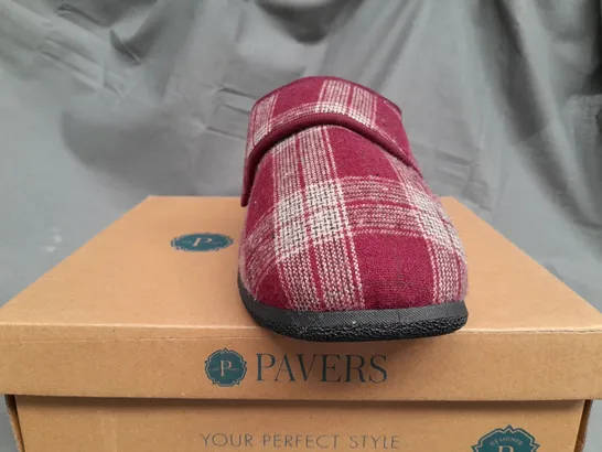 BOXED PAVERS ADRIANO BURGUNDY MULTI SLIPPERS - SIZE 10 