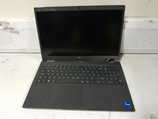 DELL LATITUDE 3520 LAPTOP