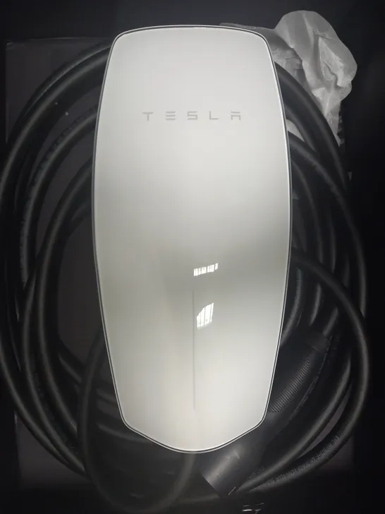 BOXED TESLA WALL CONNECTOR