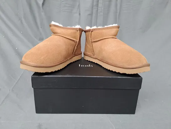 BOXED PAIR OF HUSH ULTRA MINI SHEEPSKIN BOOTS IN CHESTNUT EU SIZE 39