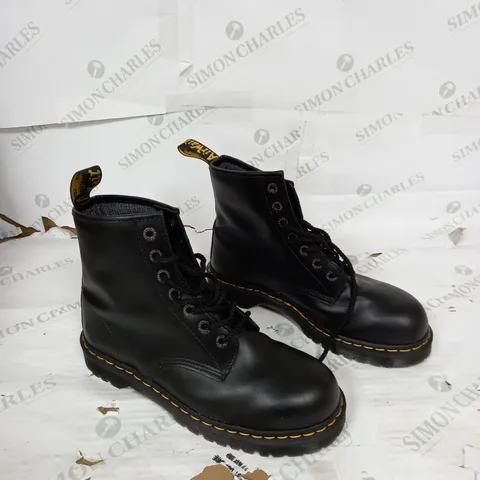 UNBOXED DR MARTENS INDUSTRIAL SAFETY TOE SIZE UK 9 