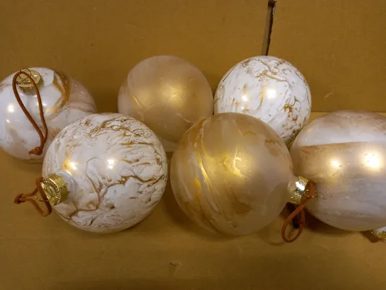 MARBLE GLASS TREE DECORATIONS  RRP £29.98