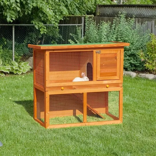 BRITTON WEATHER RESISTANT SMALL ANIMAL HUTCH