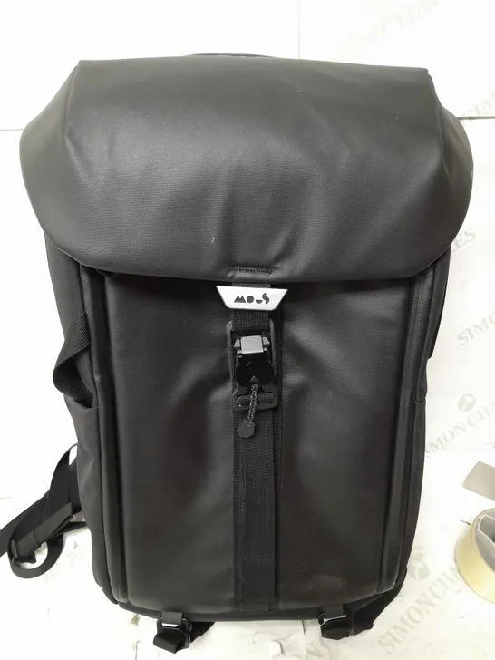 MOSS LARGE BLACK LEATHER RUCKSACK 