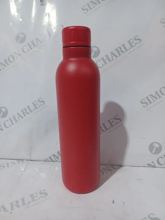 BOXED AVENUE COPPER VACUUM INSULATED BOTTLE IN RED