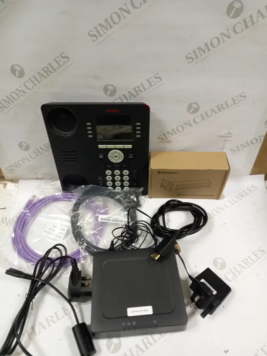 BOX OF APPROXIMATELY 15 ASSORTED ELECTRICAL ITEMS TO INCLUDE TELEPHONE HANDSET, WIRELESS MONITORING ACCESSORY, VARIOUS POWER SUPPLIES ETC 