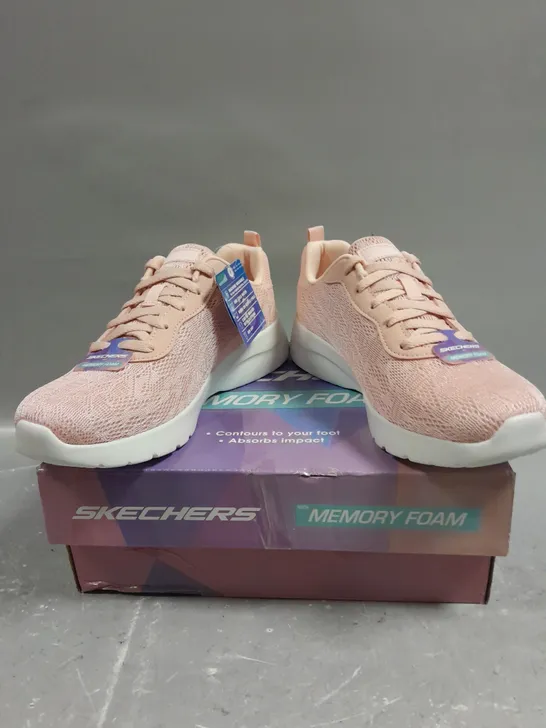 BOXED PAIR OF SKECHERS DYNAMIGHT HS TRAINERS IN LIGHT PINK - 3