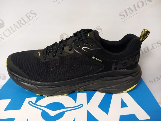 BOXED HOKA M CHALLENGER ATR 6 GTX 11.5D SIZE 11