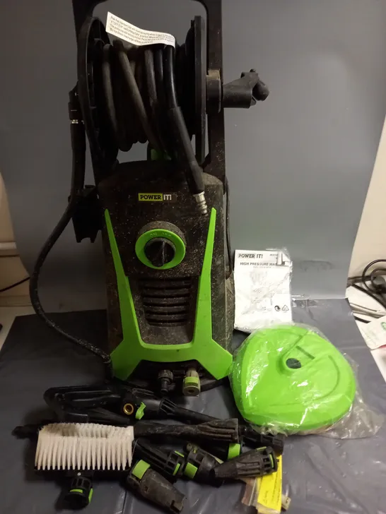 BOXED POWER IT! ELECTRIC 2200W PRESURE WASHER IN BLACK/GREEN