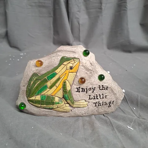 BOXED MY GARDEN DECORATIVE SOLAR LED GRATITUDE ROCK