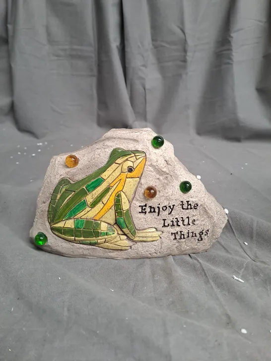 BOXED MY GARDEN DECORATIVE SOLAR LED GRATITUDE ROCK