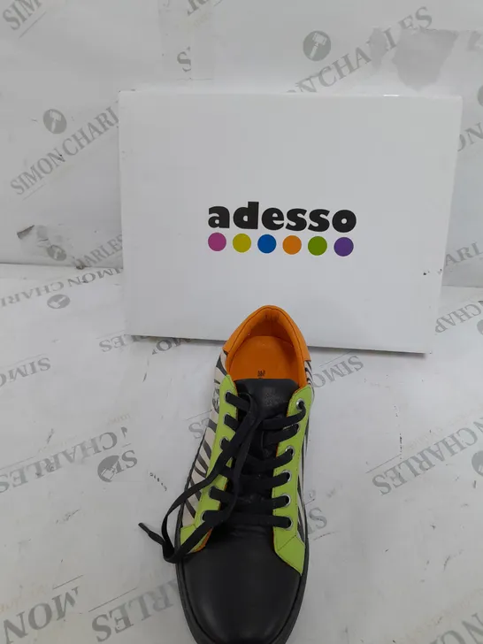 BOXED PAIR OF ADESSO ANIMAL PRINT TRAINERS SIZE 6 