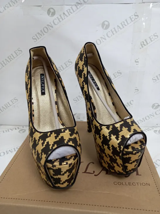 BOX OF 5 PAIRS OF MILAYA BLACK & GOLD HIGH HEELS 