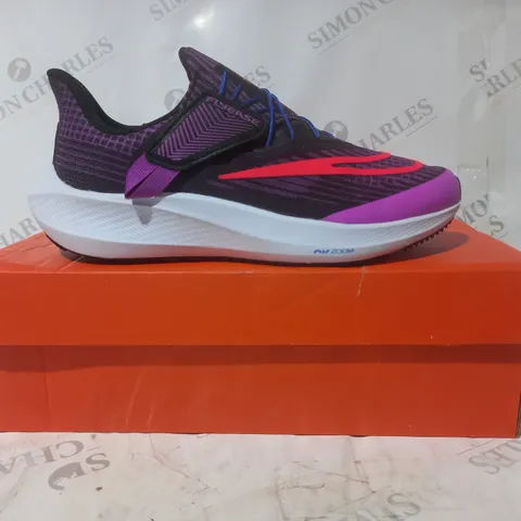 BOXED PAIR OF NIKE AIR ZOOM PEGASUS FLYEASE SHOES IN PURPLE/RED UK SIZE 5