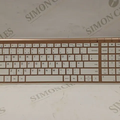 BOXED SEENDA WIRELESS KEYBOARD IN ROSE GOLD & WHITE