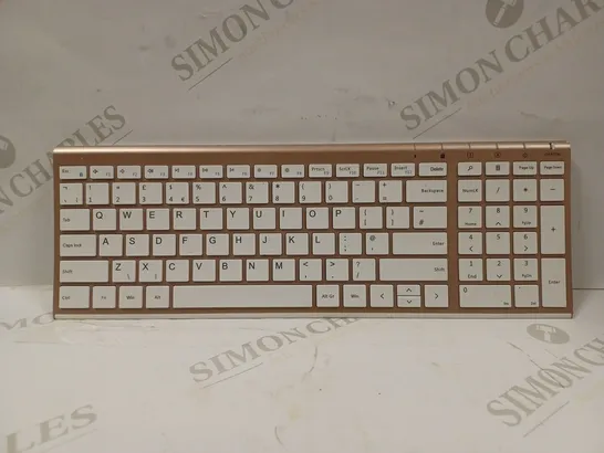 BOXED SEENDA WIRELESS KEYBOARD IN ROSE GOLD & WHITE