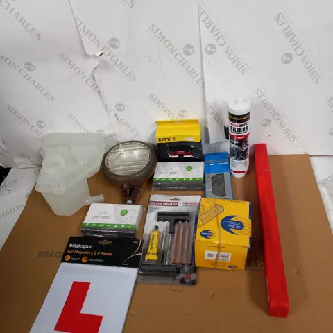 LOT OF ASSORTED VEHICLE ITEMS TO INCLUDE L PLATES, CHAINS AND TYRE REPAIR KITS
